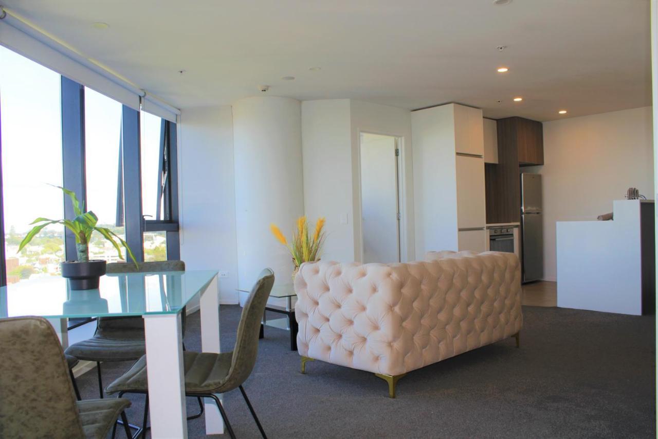 Apartment Pinnacle