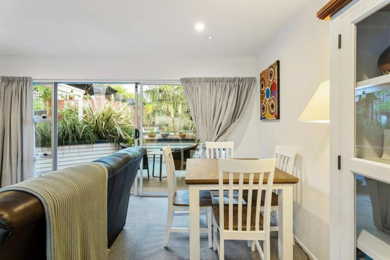 Flora And Fauna Unit With Garden And Deck