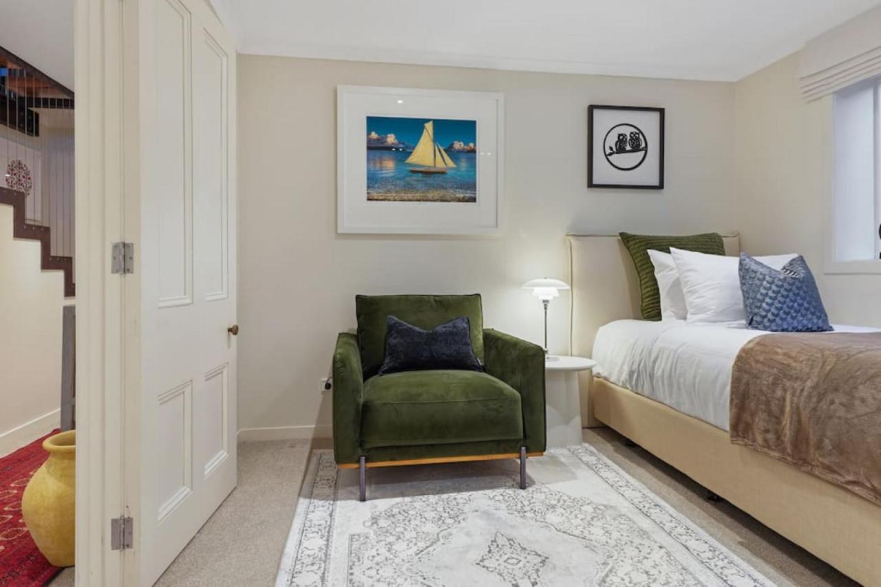 Elite Retreat Ponsonby With Parking And Deck Holiday home