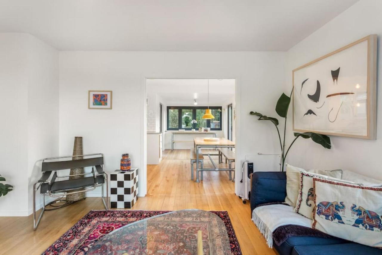 Hollys Abode With Piano And Deck Auckland