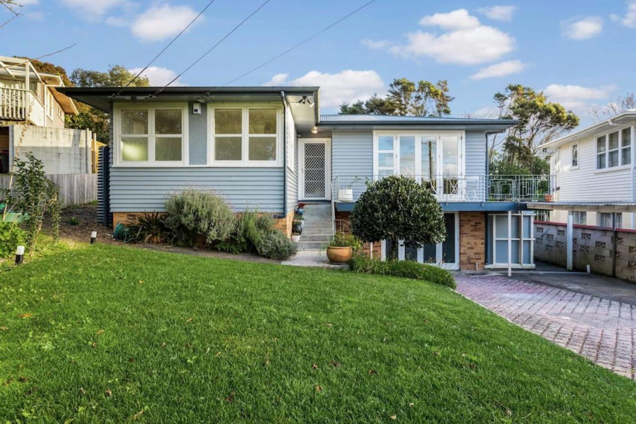 Hollys Abode With Piano And Deck *