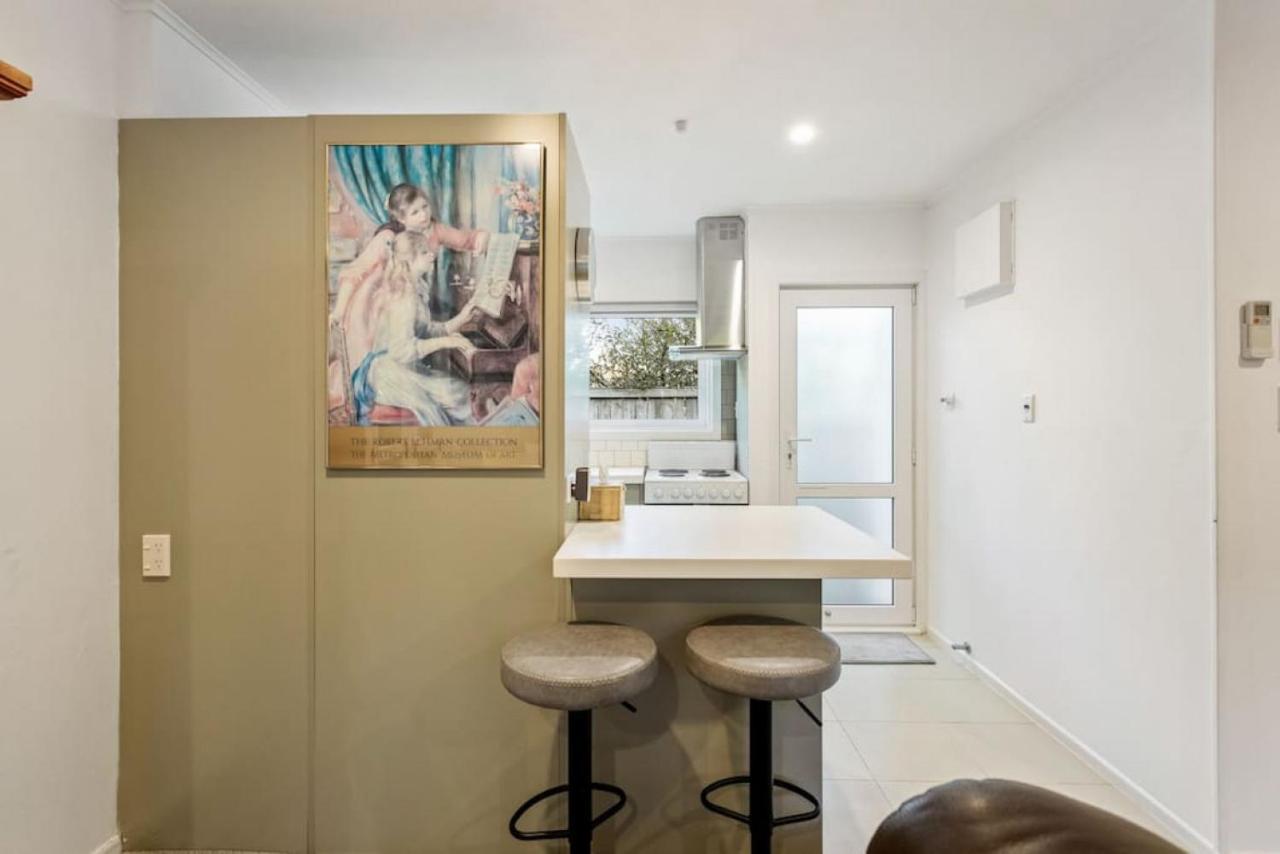 Flora And Fauna Unit With Garden And Deck Holiday home