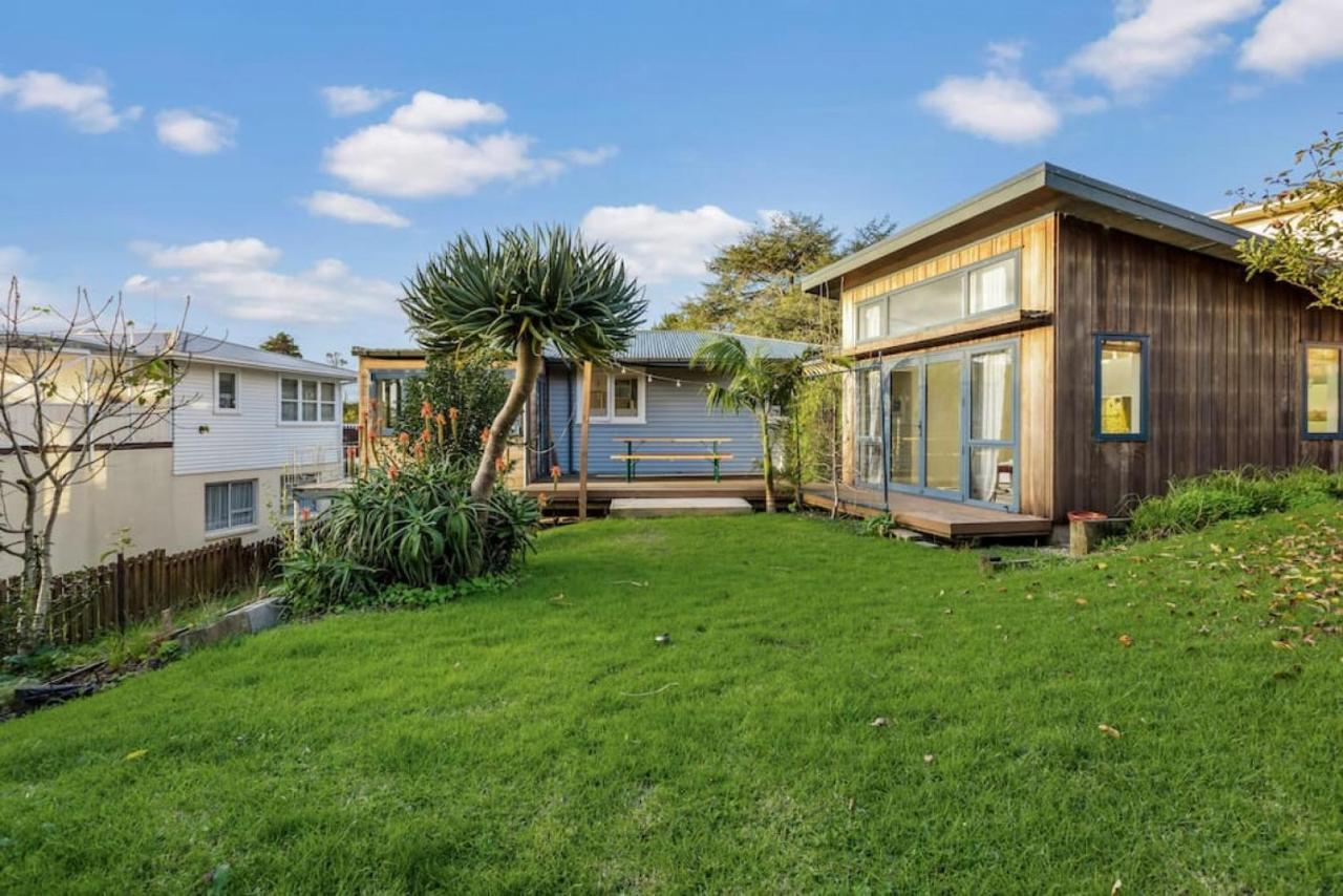 Hollys Abode With Piano And Deck *