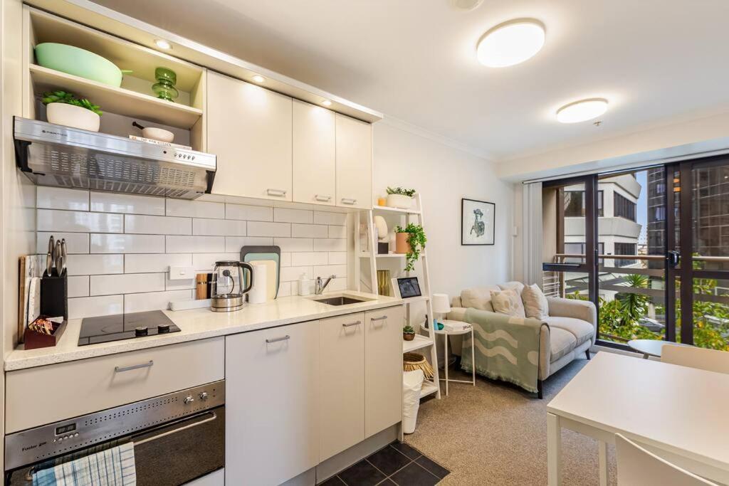 Prime Location - 2 Bedroom Urban Retreat