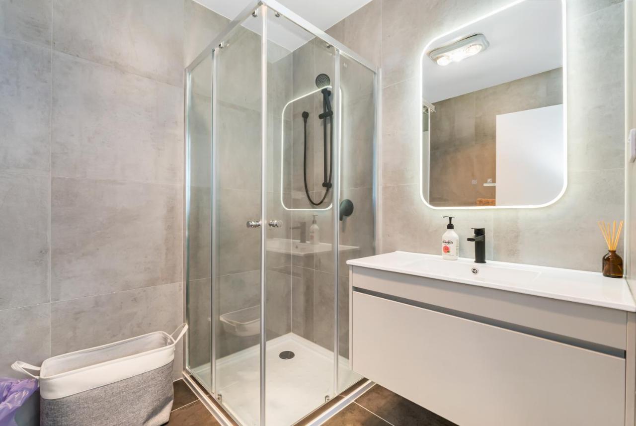 Your Away From Located Near Cbd Apartment