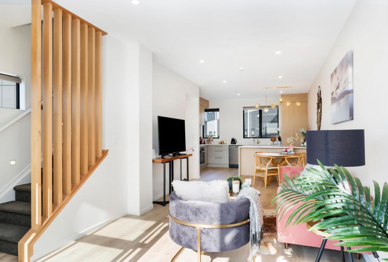 Apartment Your Away From Located Near Cbd Auckland