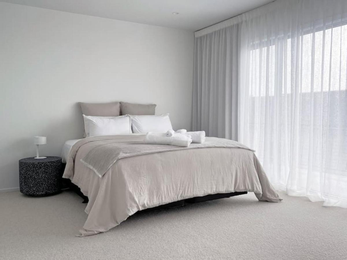 Apartment Tranquil Top-floor Breathtaking Views Auckland