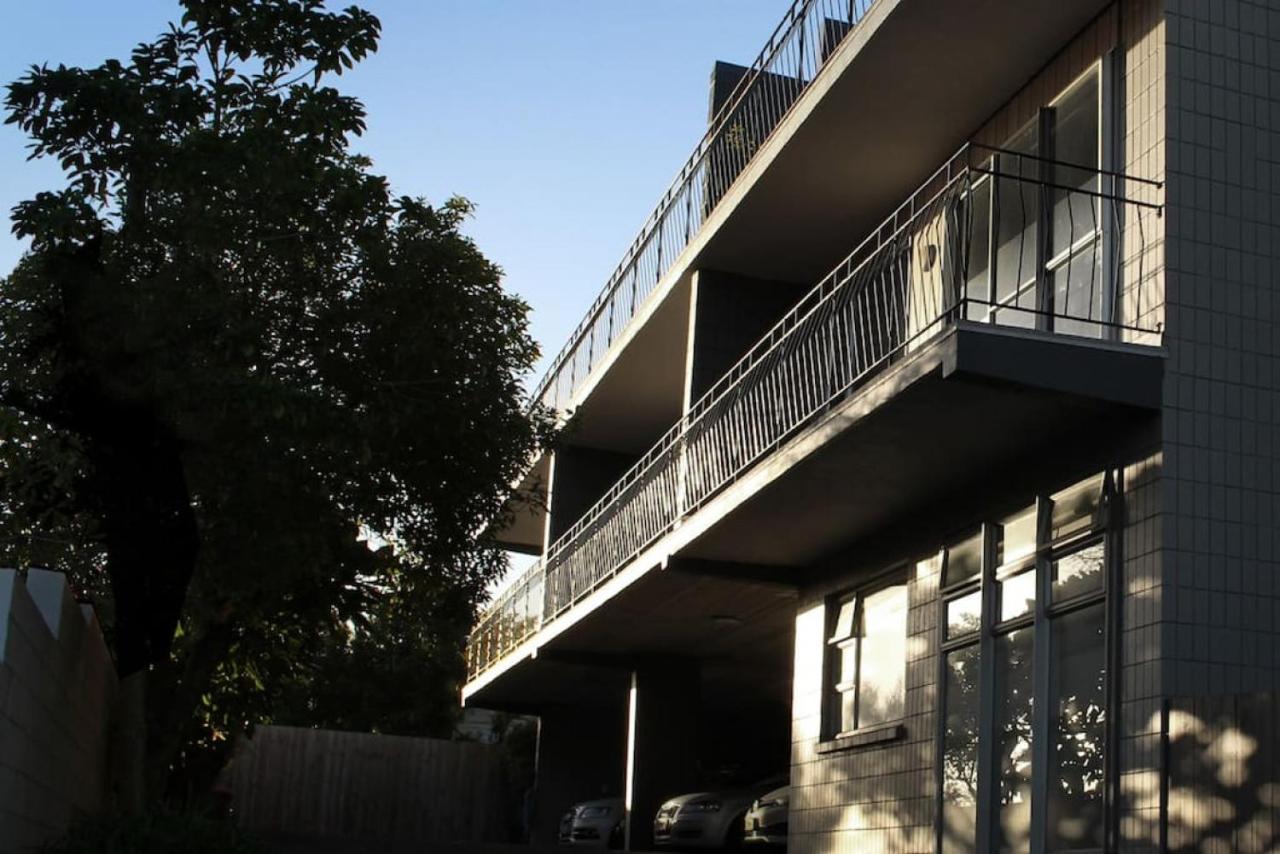 Tranquil Top-floor Breathtaking Views * Auckland