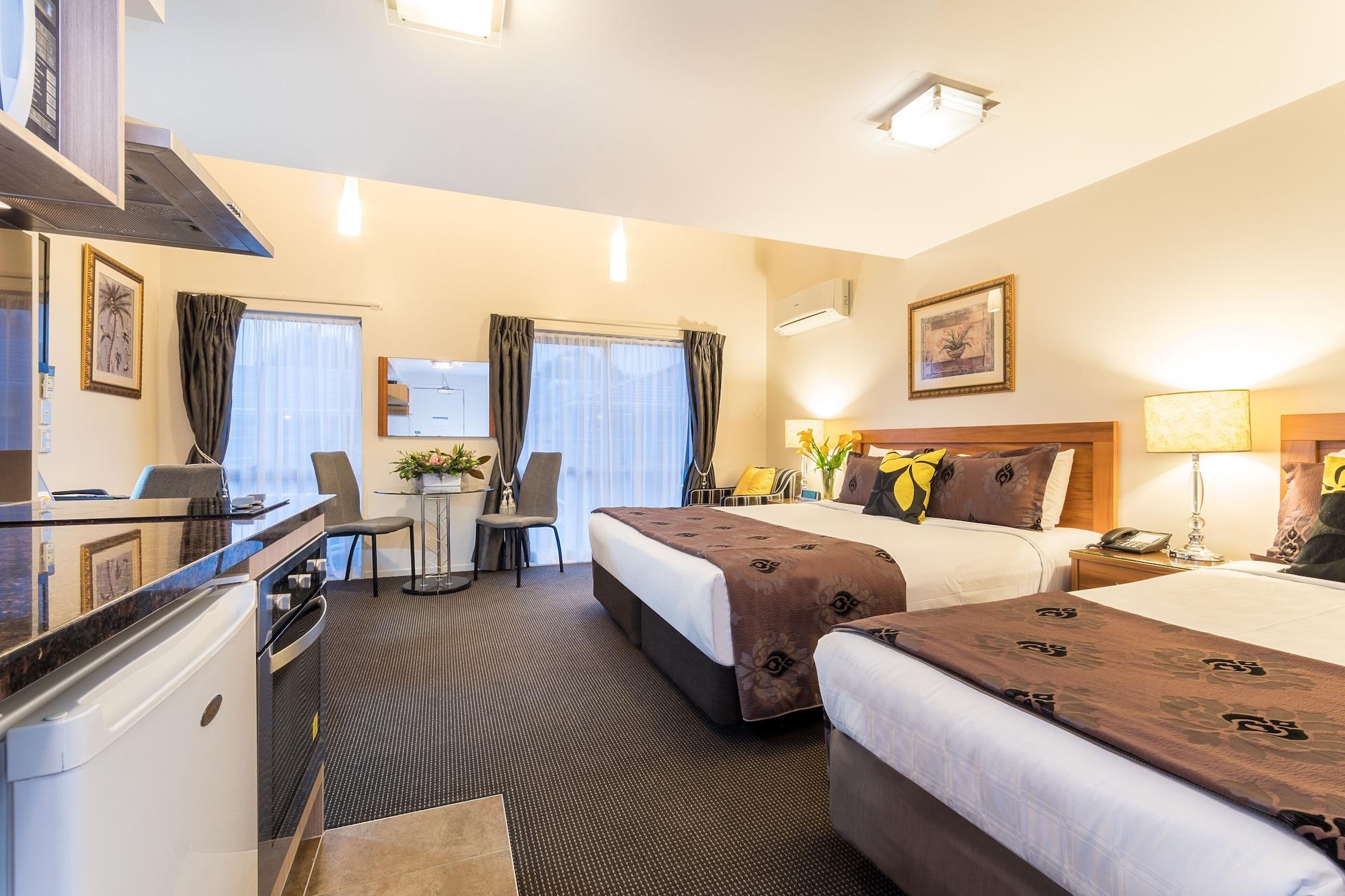 Western Newmarket & Auckland