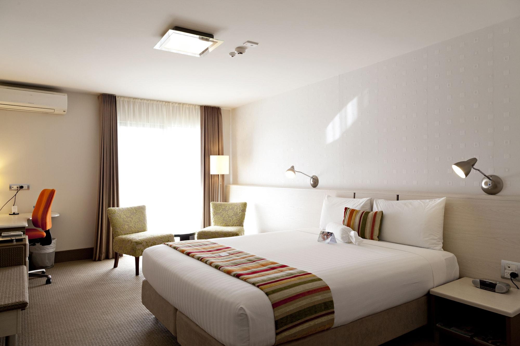 Jetpark Airport Hotel 4*