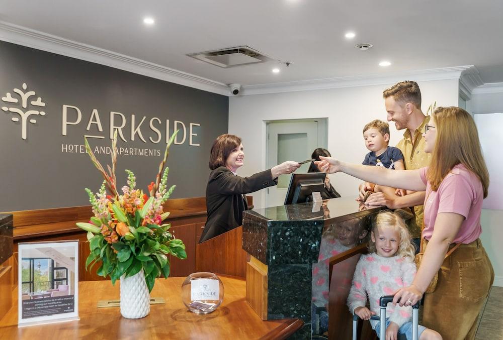 Parkside & Hotel Auckland