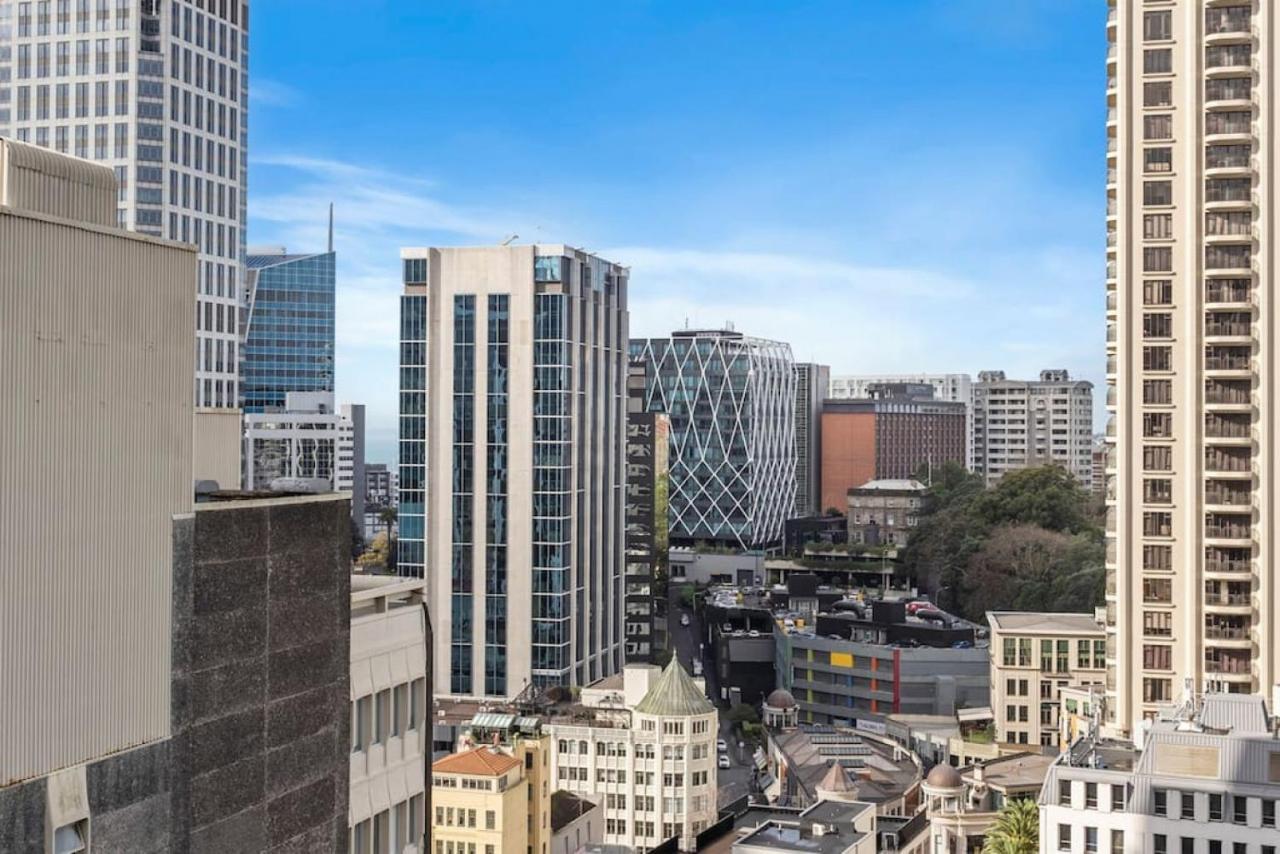 Beautifully Presented Citylife Apartment *