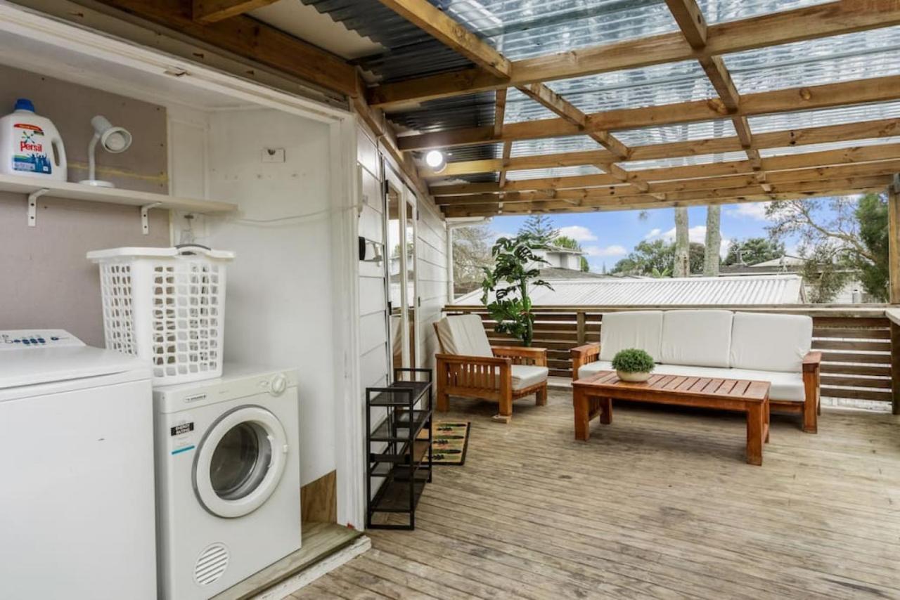 Homespun Haven 4 Bedroom With Parking And Patio * Auckland