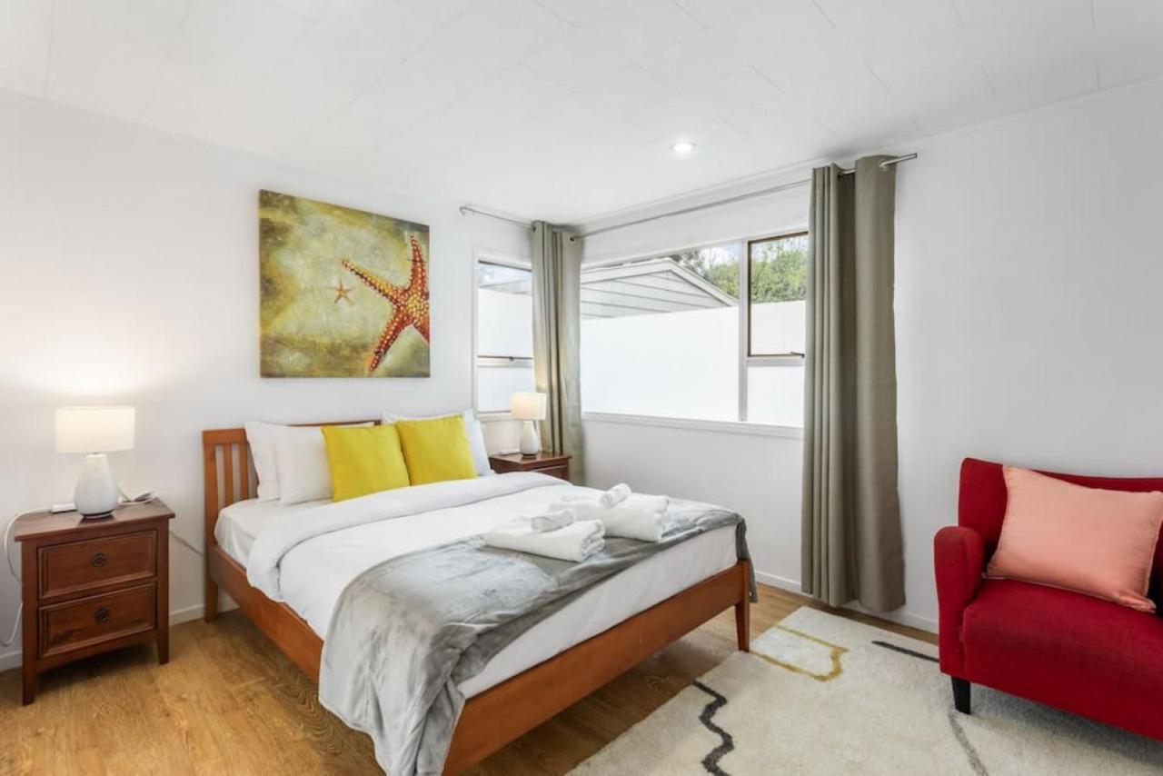 Homespun Haven 4 Bedroom With Parking And Patio Auckland