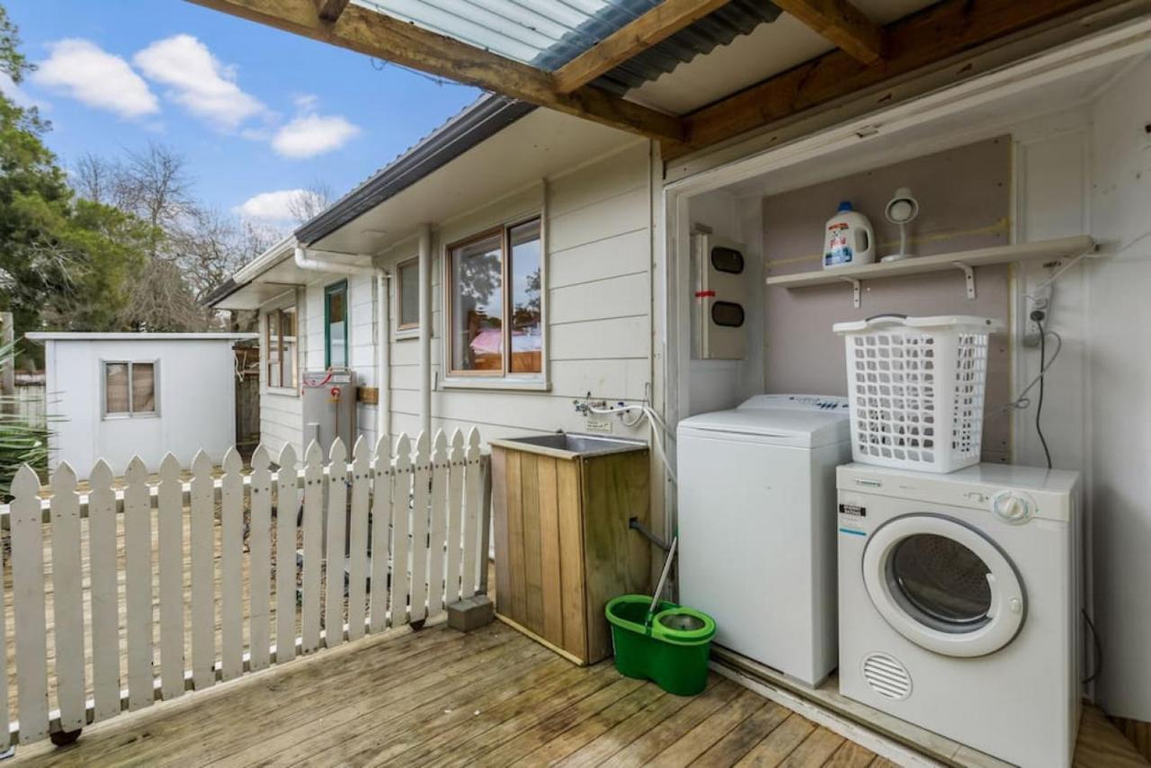 Homespun Haven 4 Bedroom With Parking And Patio Holiday home *
