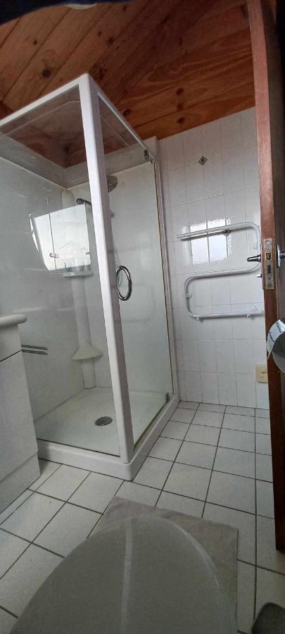 Seaview King Ensuite West Harbour *