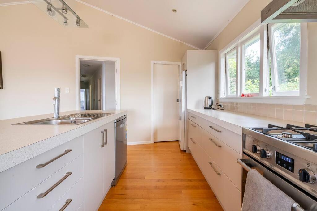 Large With Ensuite In Leafy Surrounds *
