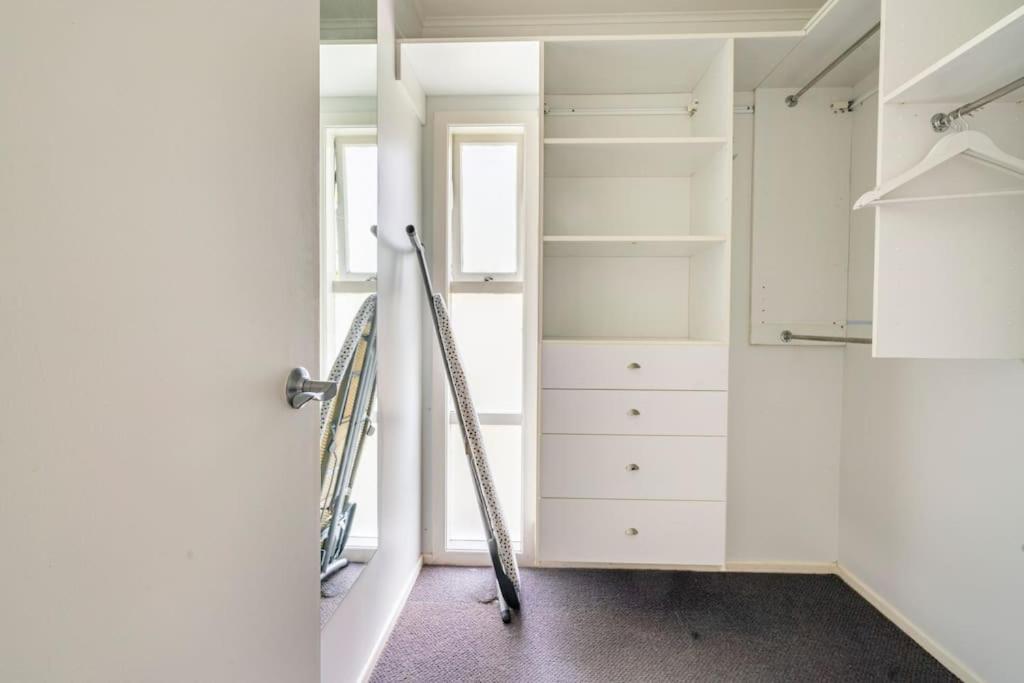 Large With Ensuite In Leafy Surrounds