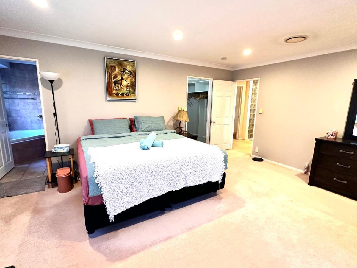 West Harbour White House Auckland