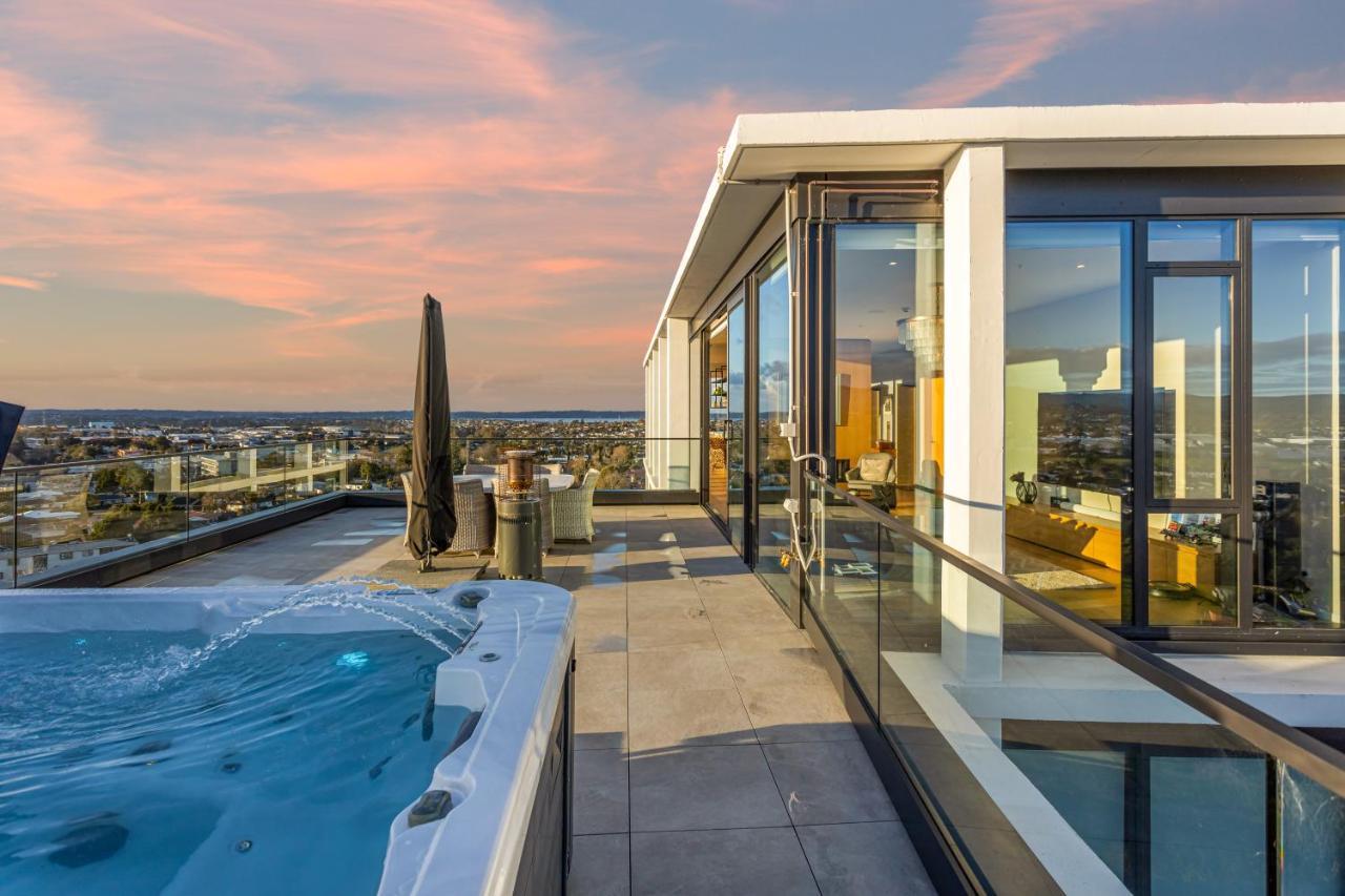 Apartment Pacific Tower Penthouse Auckland