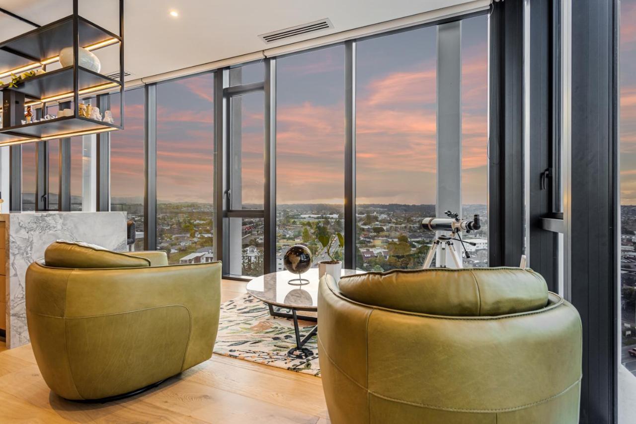 Apartment Pacific Tower Penthouse *