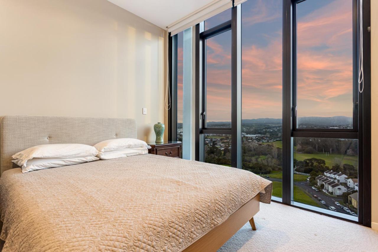 Apartment Pacific Tower Penthouse
