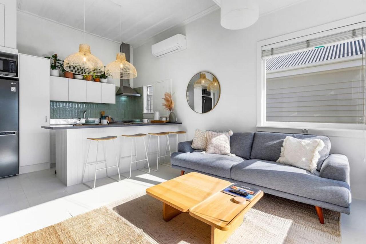 Stylish And Sunny 2 Beds In Grey Lynn Auckland