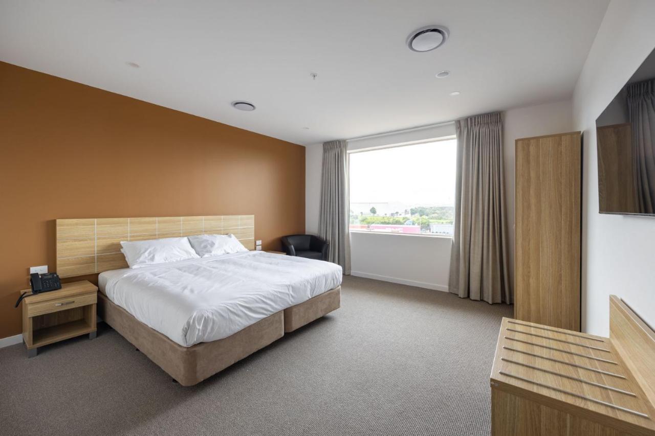 Hotel Manha Airport