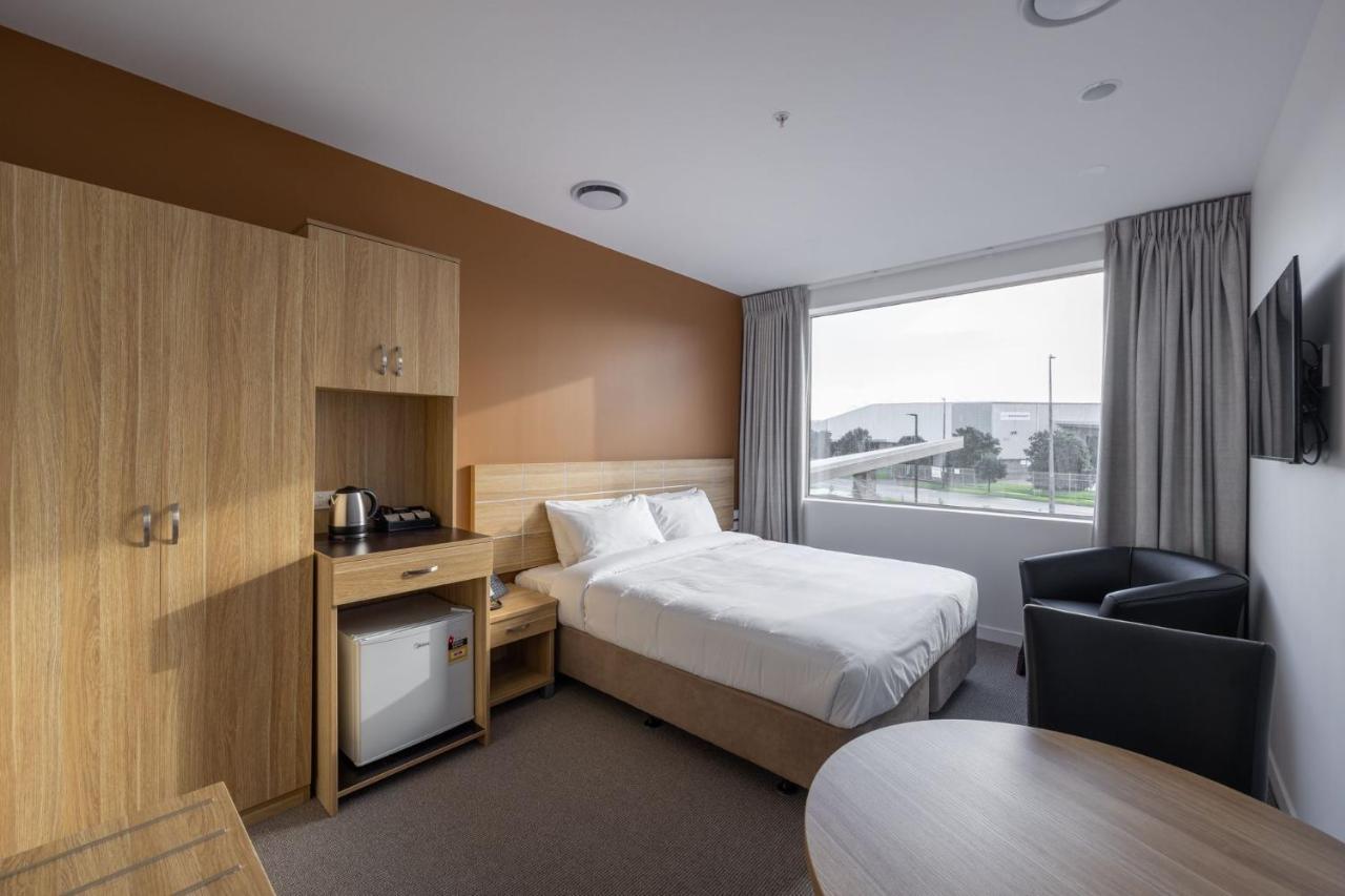 Hotel Manha Airport 3*