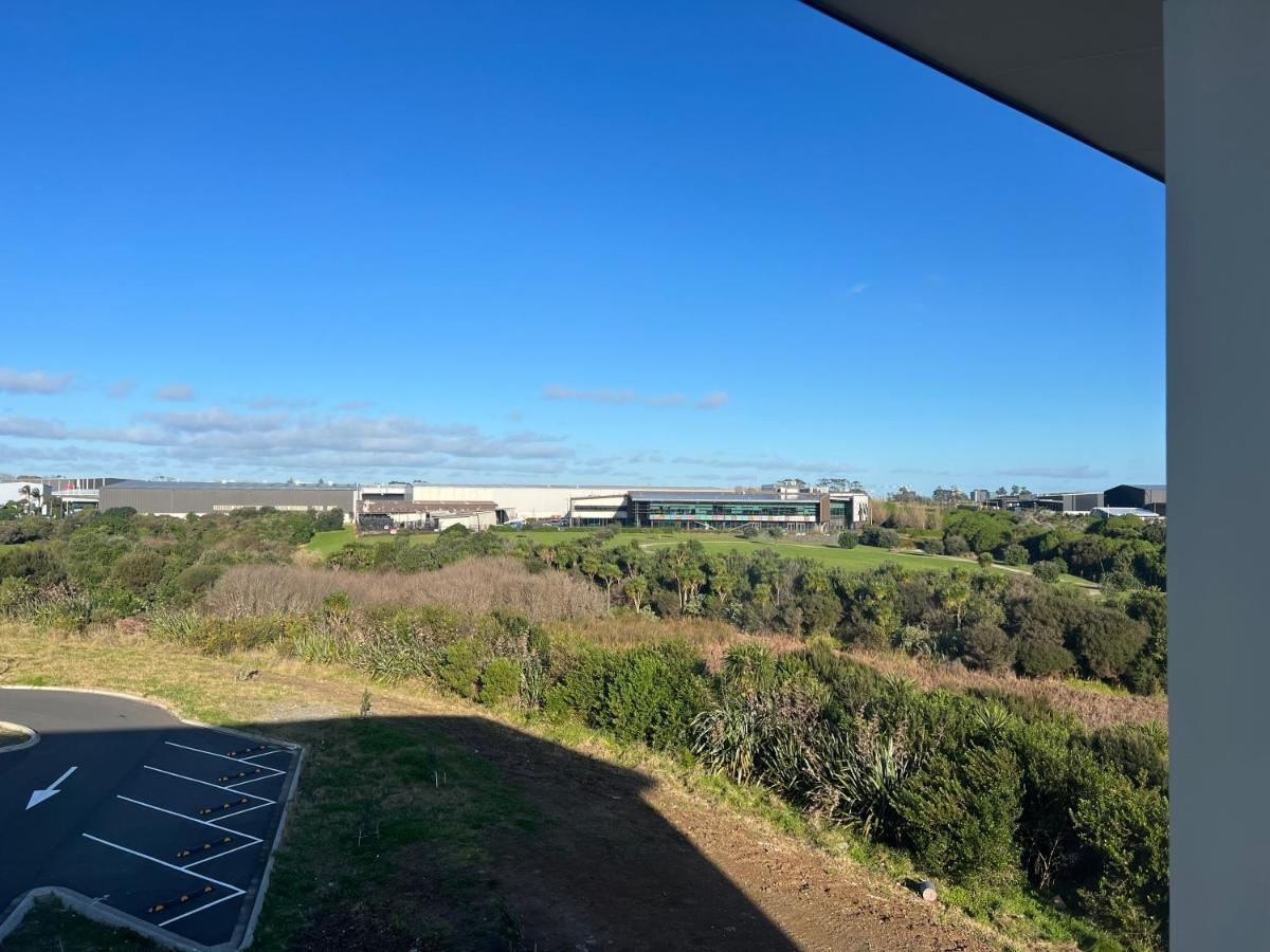 Manha Airport Auckland