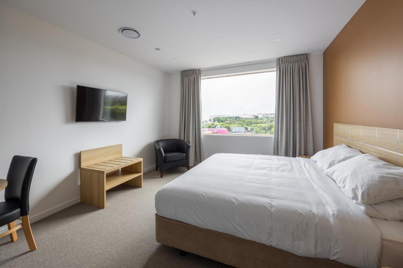 Hotel Manha Airport 3*