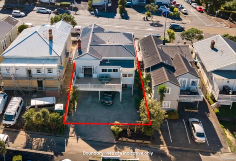 Villa Grand Studio In Location Auckland
