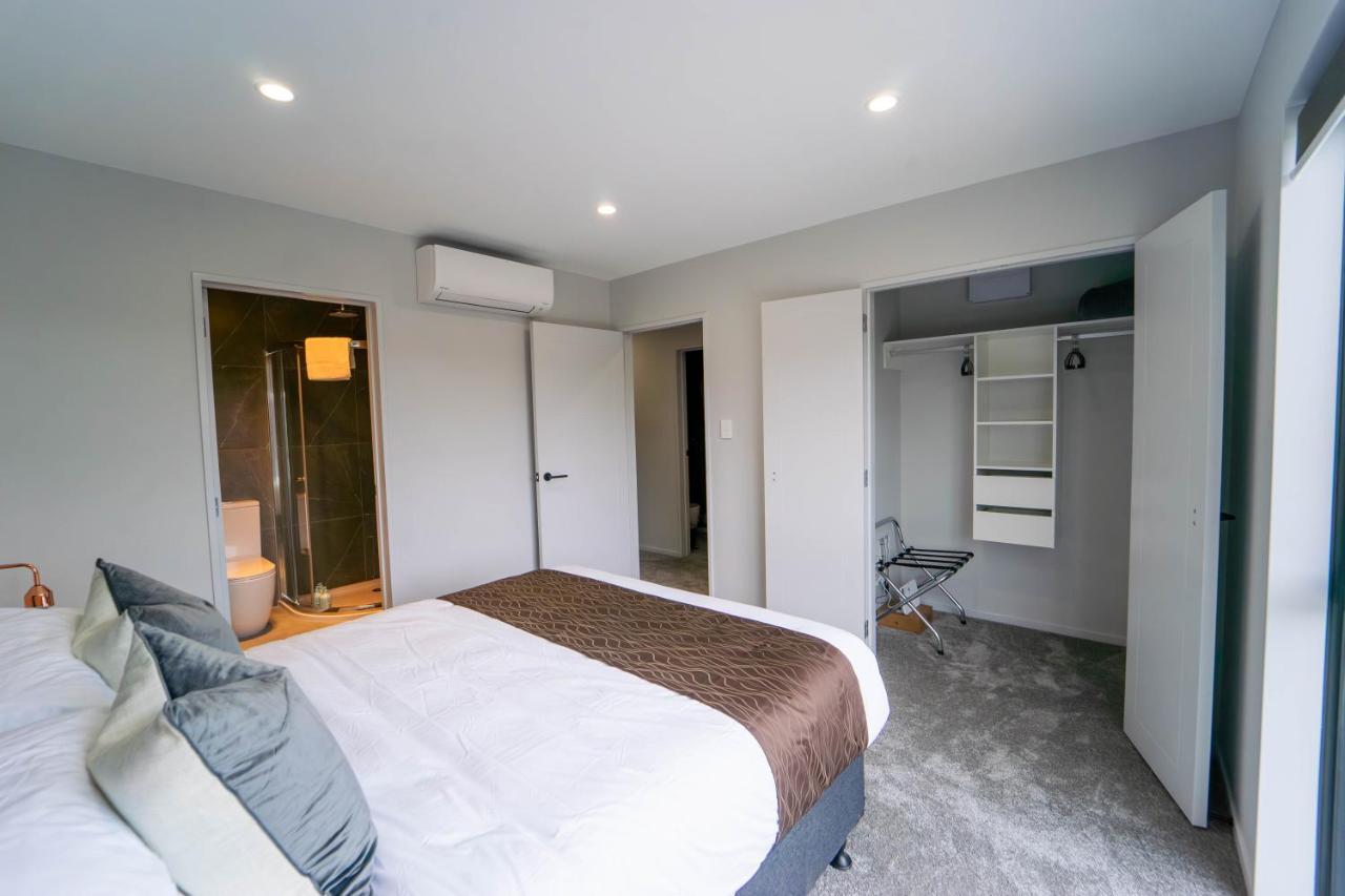 Modern Sunnyhills Town House Holiday home