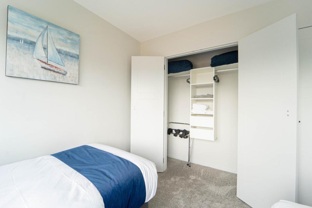 Modern Sunnyhills Town House *