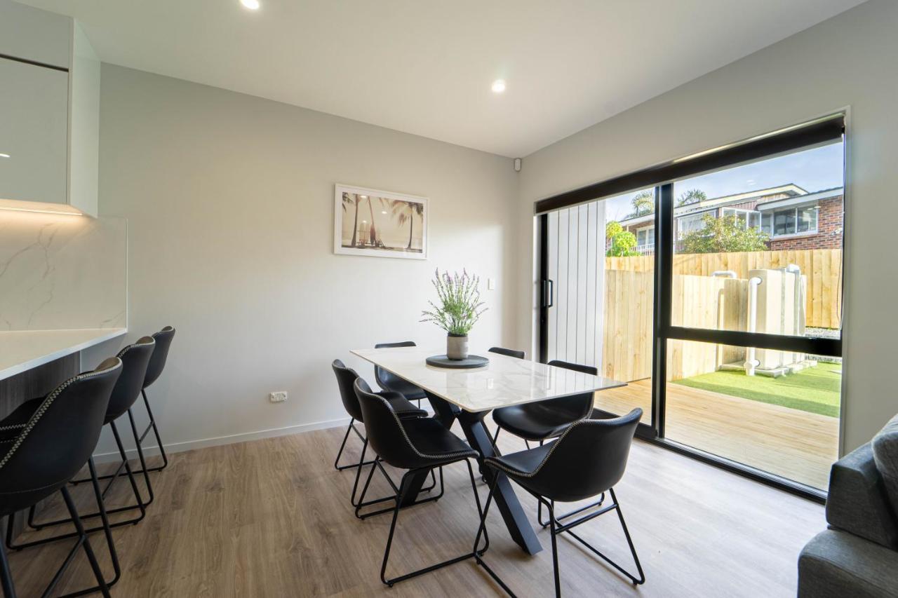 Modern Sunnyhills Town House