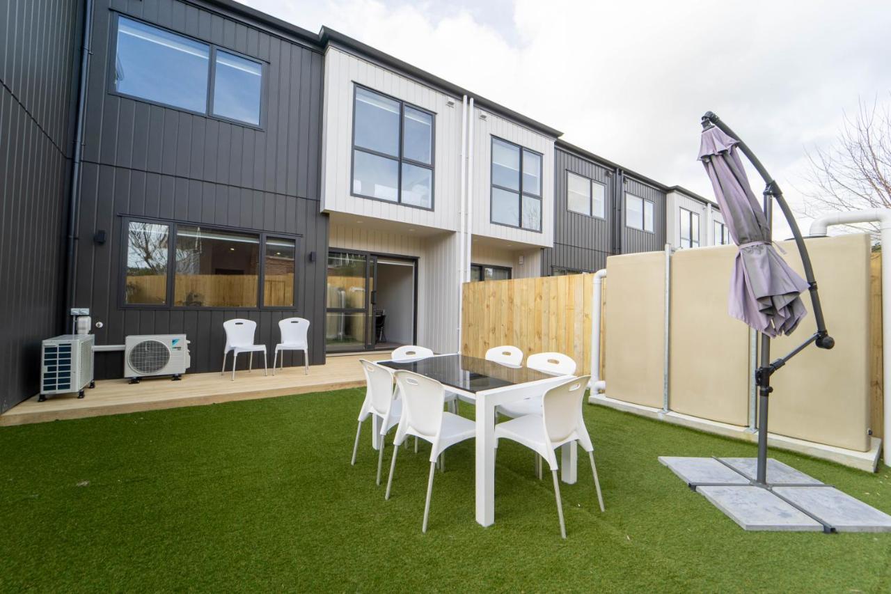 Modern Sunnyhills Town House * Auckland