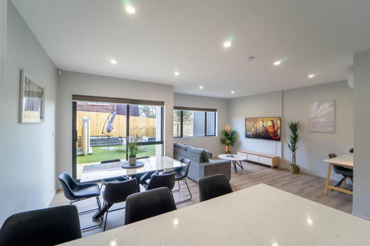 Holiday home Modern Sunnyhills Town House