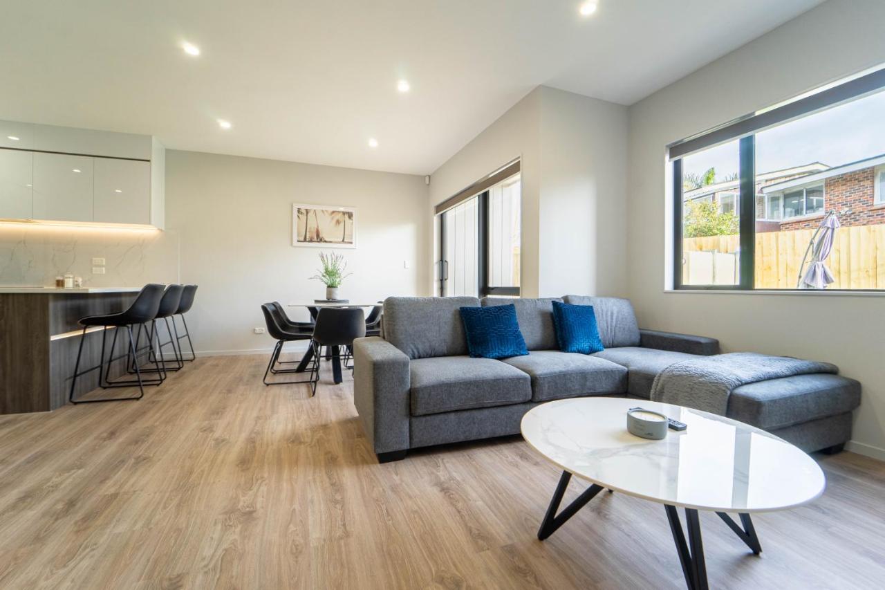 Modern Sunnyhills Town House Holiday home