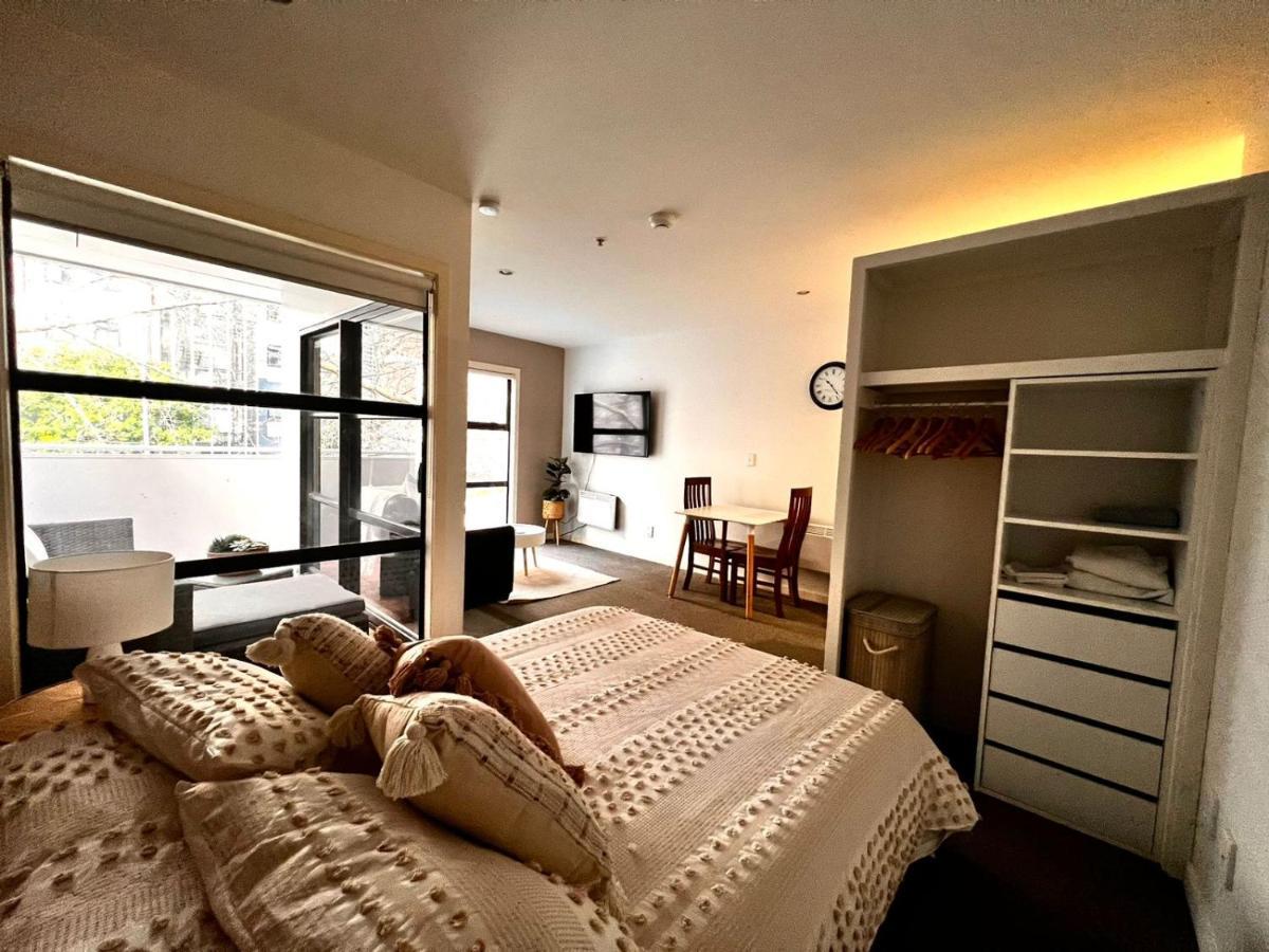 In Cbd Apartment Auckland