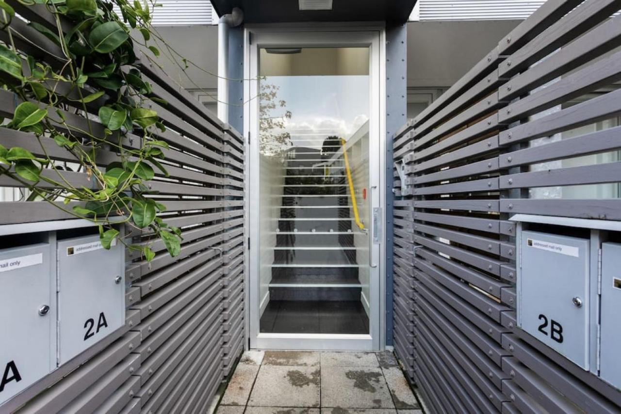 Apartment Scape Hideaway W Carpark, Spa, Pool And Gym