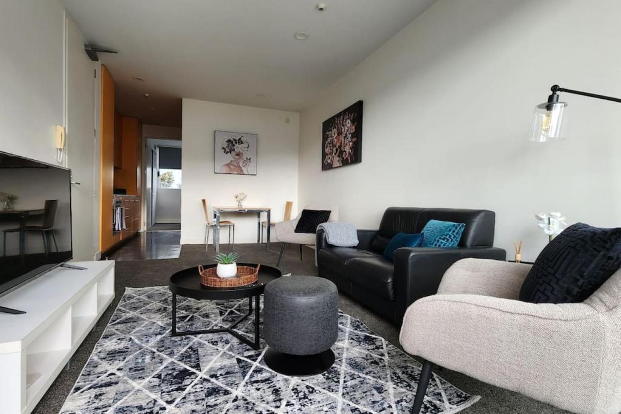 Scape Hideaway W Carpark, Spa, Pool And Gym * Auckland