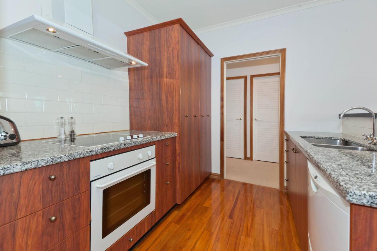 Qv Absolute Waterfront Apartment *