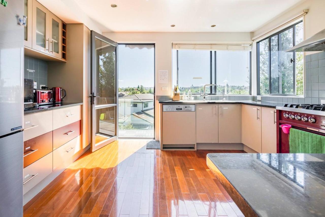 Private In A Lovely House Auckland
