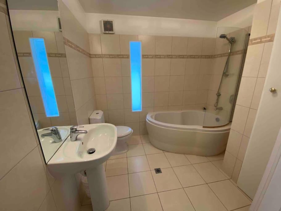 Villa Grand Studio In Location *