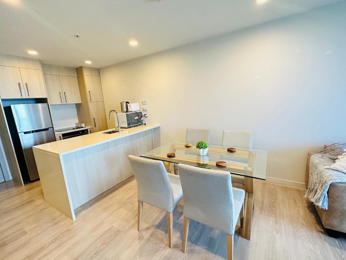 Spacious Magnificent Sea Views Front Of Sky Tower *