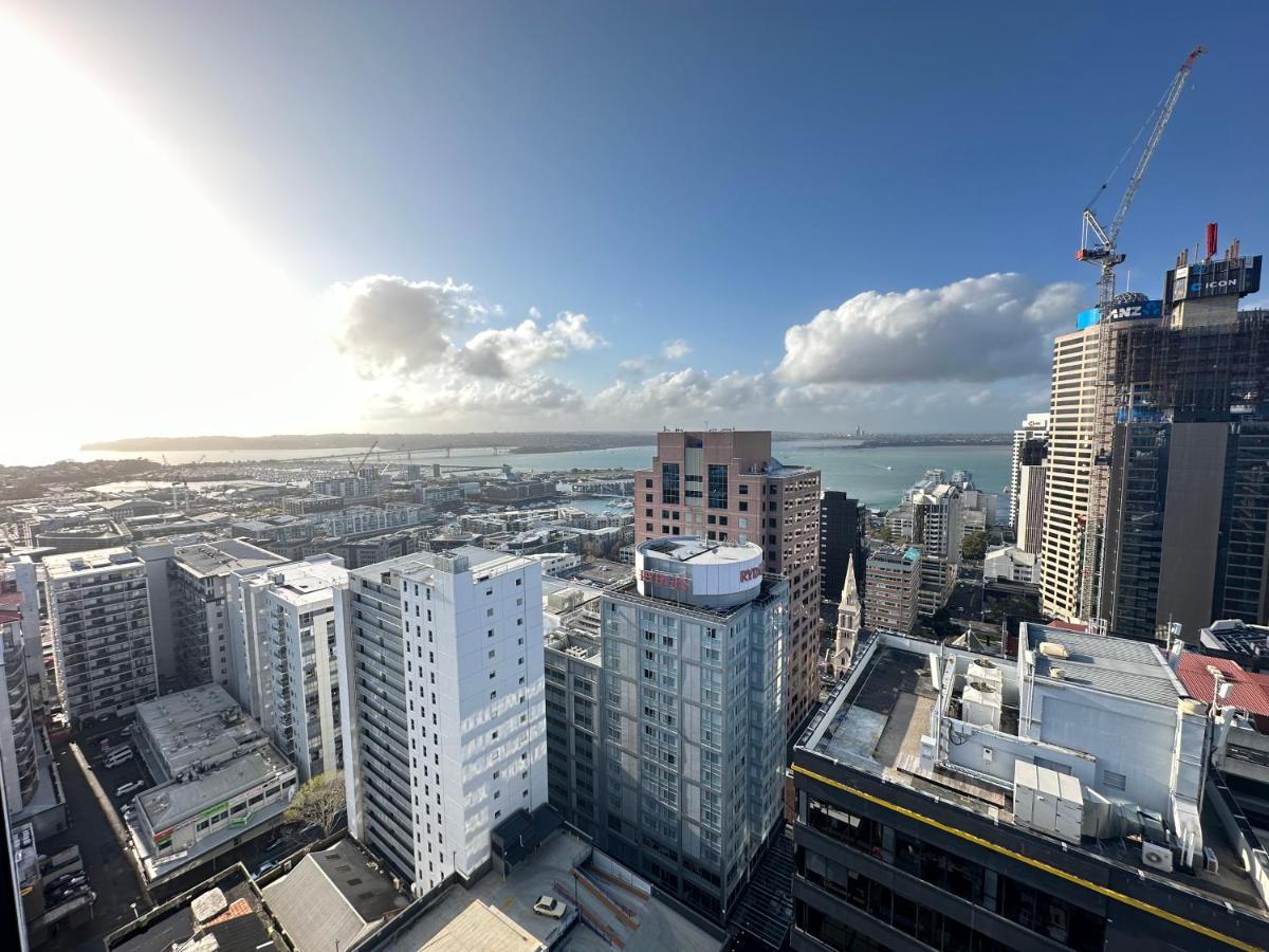 Apartment Spacious Magnificent Sea Views Front Of Sky Tower *