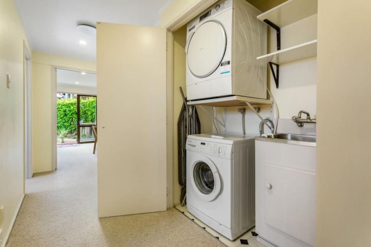 Coastal Retreat Unit Close To Auckland