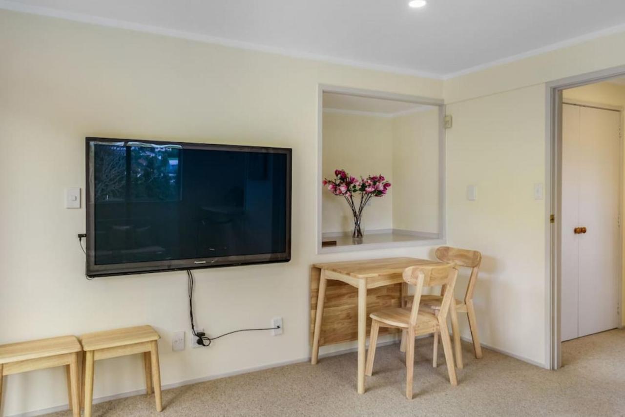 Coastal Retreat Unit Close To *