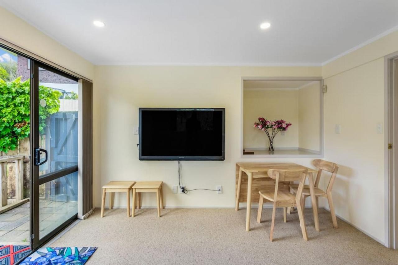 Coastal Retreat Unit Close To