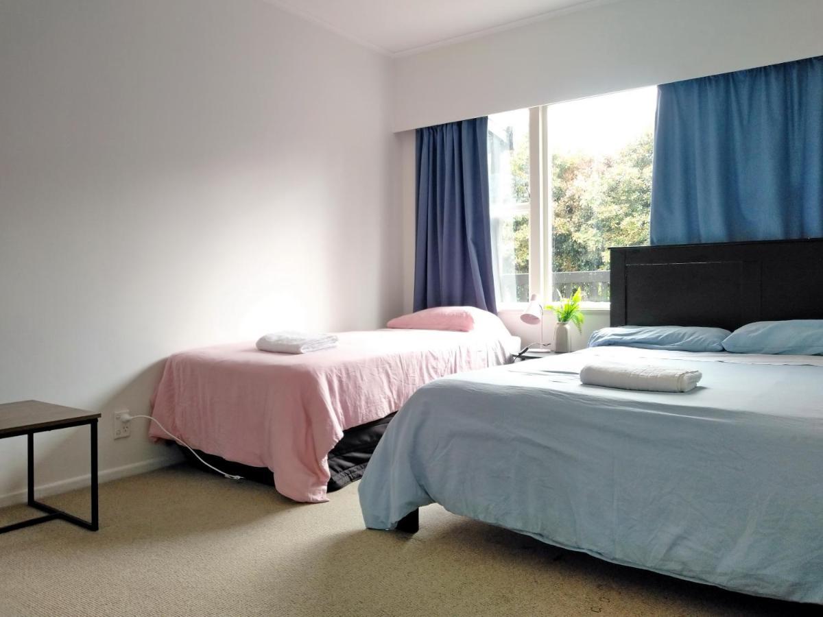 Large Family House 8 Br Holiday home Auckland